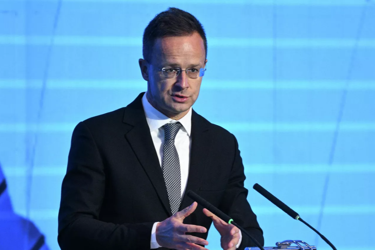 Куда пропали деньги? Будапешт потребовал от Киева отчёта о коррупции