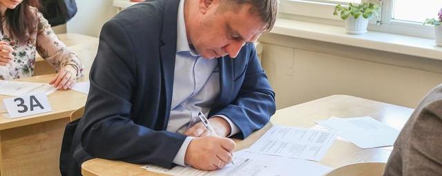 Новосибирский министр образования Федорчук сдал экзамен по русскому языку