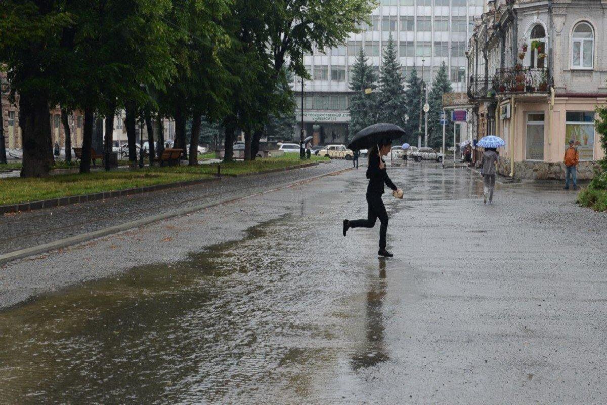 Синоптики прогнозируют разгул стихии с ливнями, градом и сильным ветром в Северной Осетии