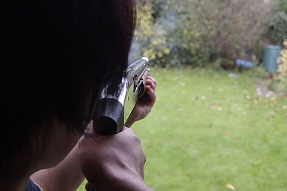 Школьницы подверглись нападению от пенсионера в Ростовской области