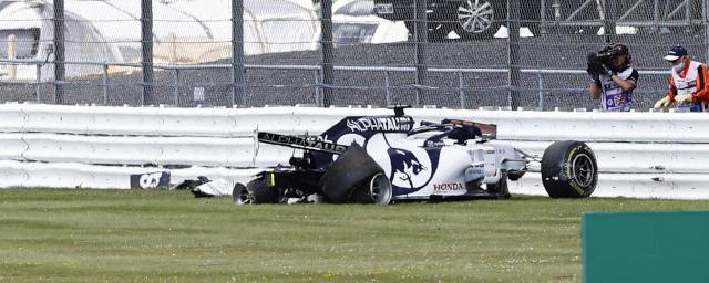 Российский пилот Формулы-1 попал в аварию во время Гран-при Великобритании