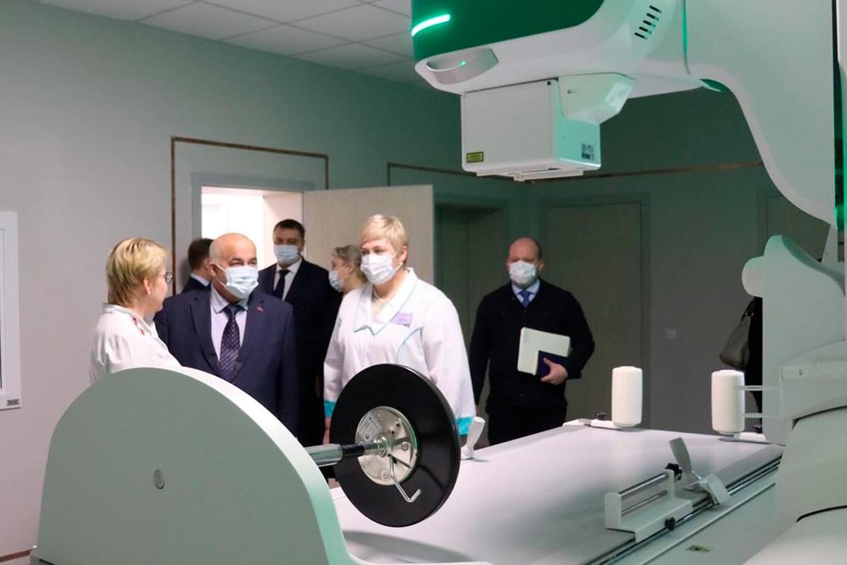 Губернатор Сергей Ситников проинспектировал новый лечебно-диагностический корпус Костромской областной детской больницы