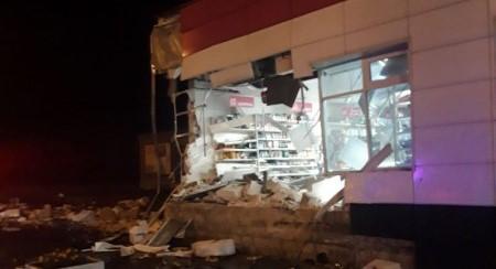 В Рязанской области грузовик протаранил здание «Магнита»