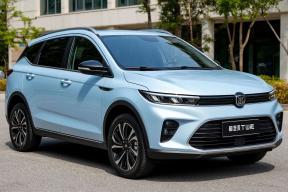 Запас хода 60 км за 500 тысяч: почему китайский клон BMW проигрывает FAW Bestune Pony