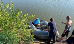 В Кемеровской области во время купания вместе с матерью в заброшенном карьере утонул 10-летний мальчик
