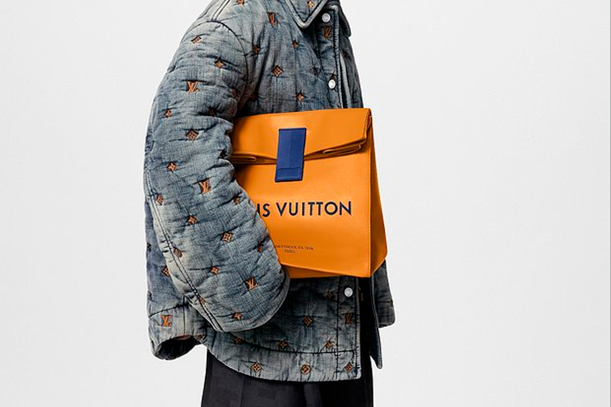 Louis Vuitton выпустил дорогую сумочку, имитирующую пакет для сэндвичей
