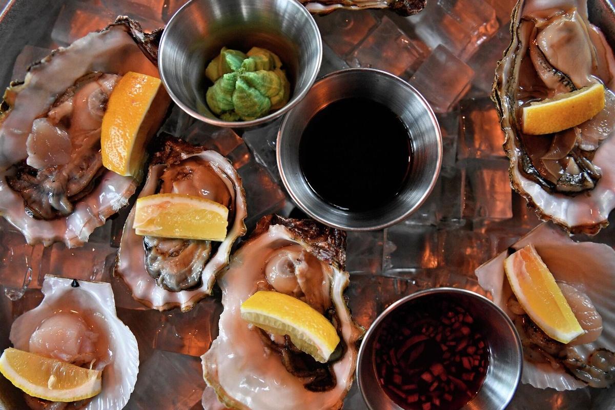 Ресторан «Мидийное место» в Екатеринбурге закрыли на месяц после жалоб на отравления