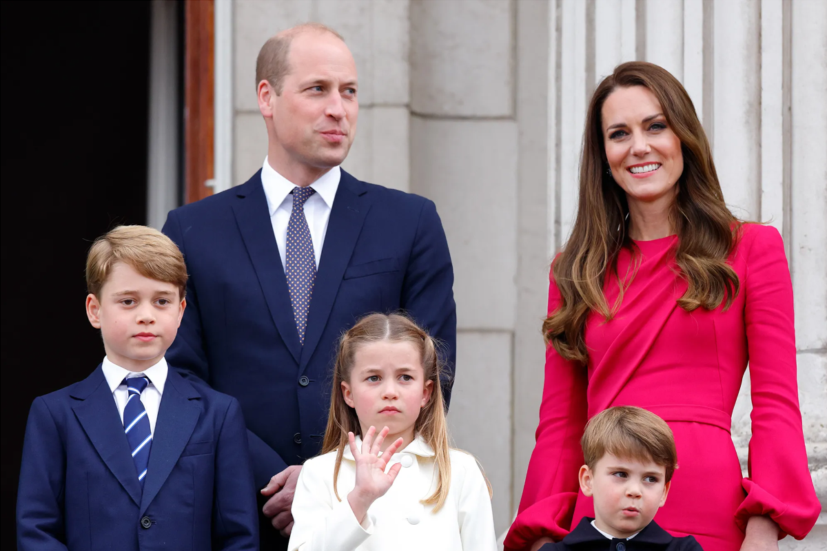 Последние новости принцесса уэльская кэтрин на сегодня. Кейт Миддлтон и принц. Принц Уильям и Кейт Миддлтон. Принц Джордж Кембриджский 2022. Кейт Миддлтон Уильям и принц Уильям.