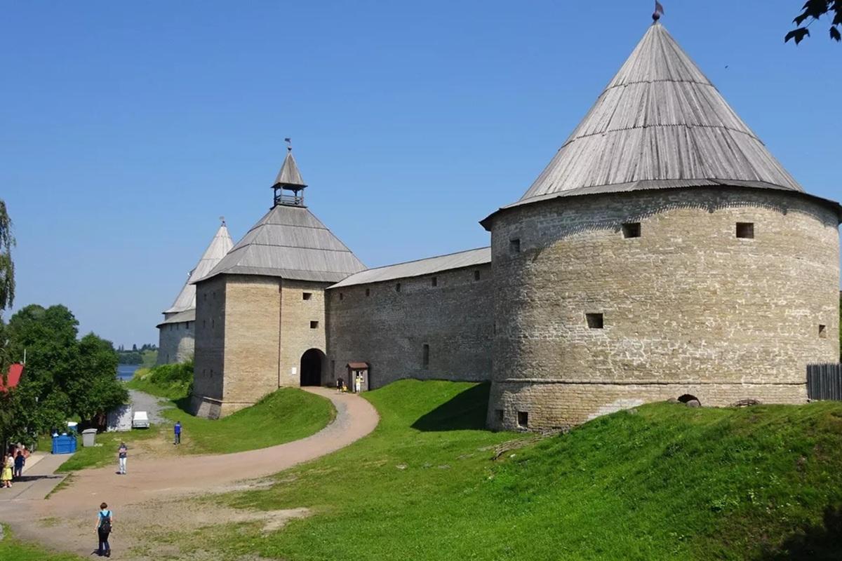 Дрозденко поделился с путешественниками личной подборкой туристических направлений региона