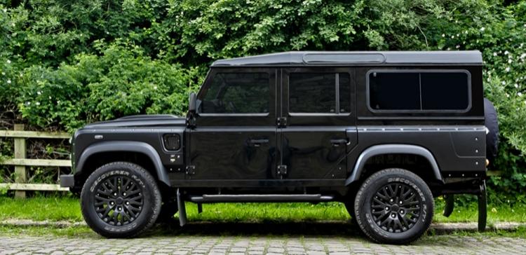 Land Rover презентует обновленную модель Defender