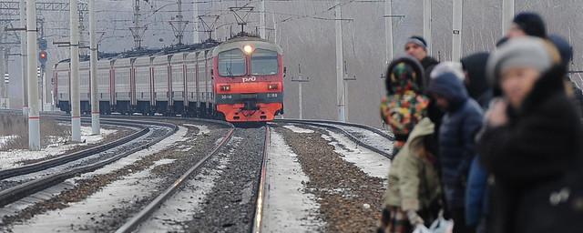 На станции «Гражданская» МЖД мужчина попал под поезд