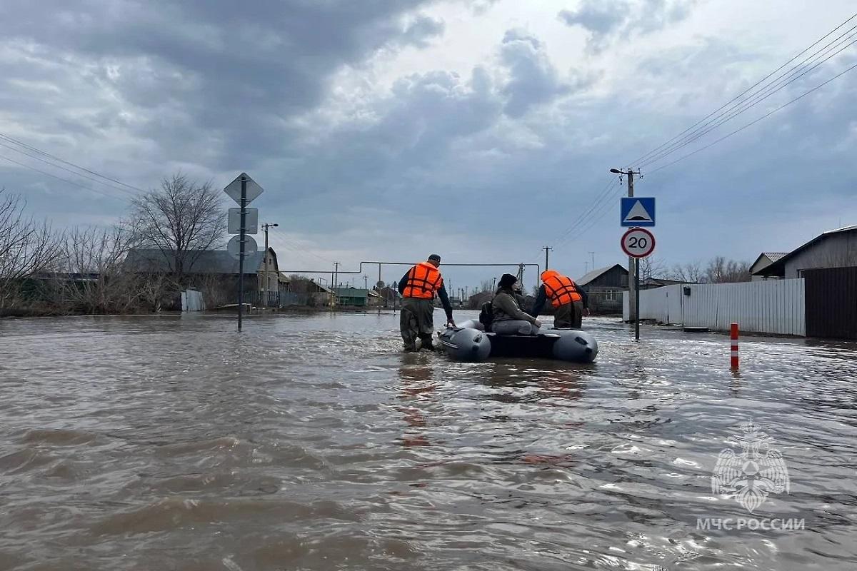 В Кирово-Чепецке уровень воды в реке Чепце начал стабильно снижаться