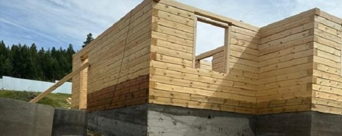 В Байкальске идет строительство деревянного многоэтажного дома высотой 4 этажа