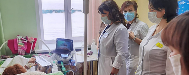 Кировские врачи спасли ребенка со стопроцентным поражением легких