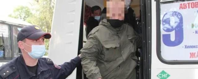 Новосибирские полицейские задержали во время рейда дебошира без маски