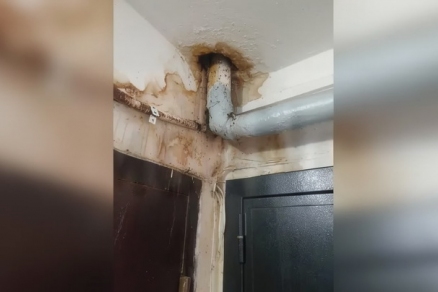 Девять лет под капелью: жители Комсомольска-на-Амуре не могут добиться ремонта крыши от УК