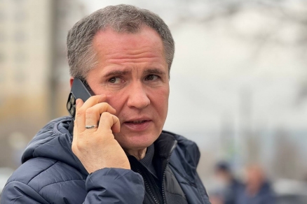 «Вычислить нельзя»: администрация ответила на жалобу губернатора Гладкова на отказавшегося подвезти его местного жителя