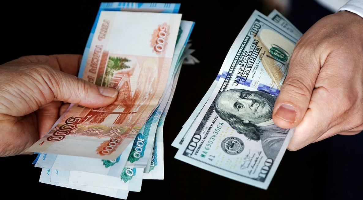 Курс доллара опустился ниже 89 рублей