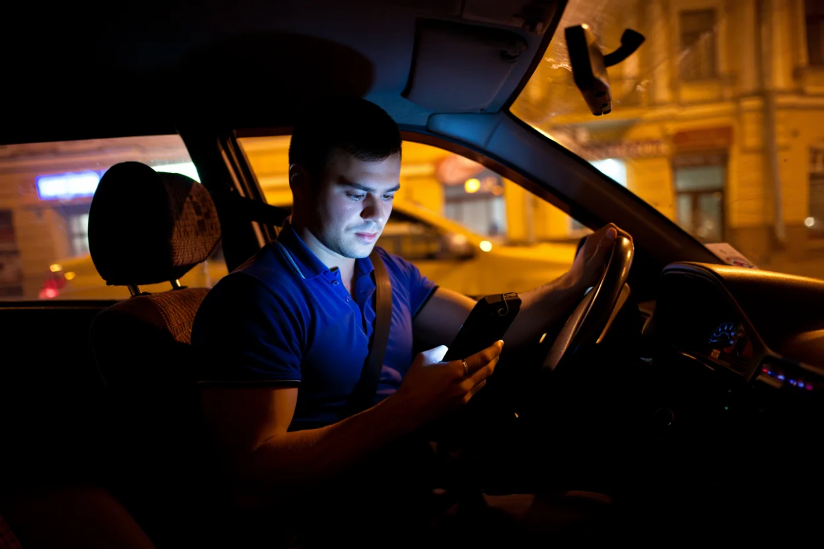 Суд в Туле вынес приговор нелегальному таксисту за хищение денег с телефонов клиентов