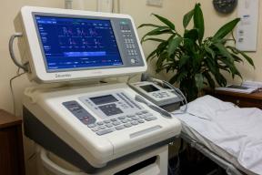 Онколог рассказал, какие обследования нужно проходить людям после 30 лет