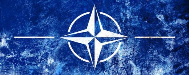 НАТО перебрасывает войска к границам России