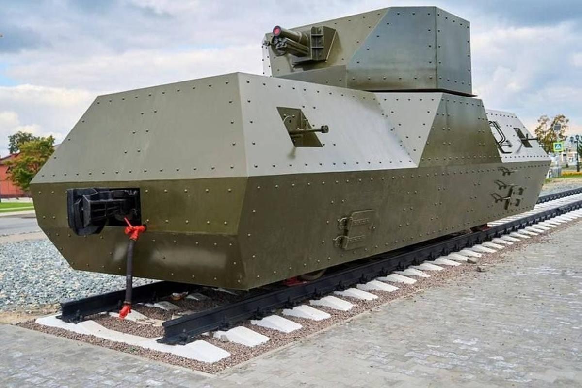 Свердловские железнодорожники установят в Ишиме созданную копию бронепоезда «Патриот»