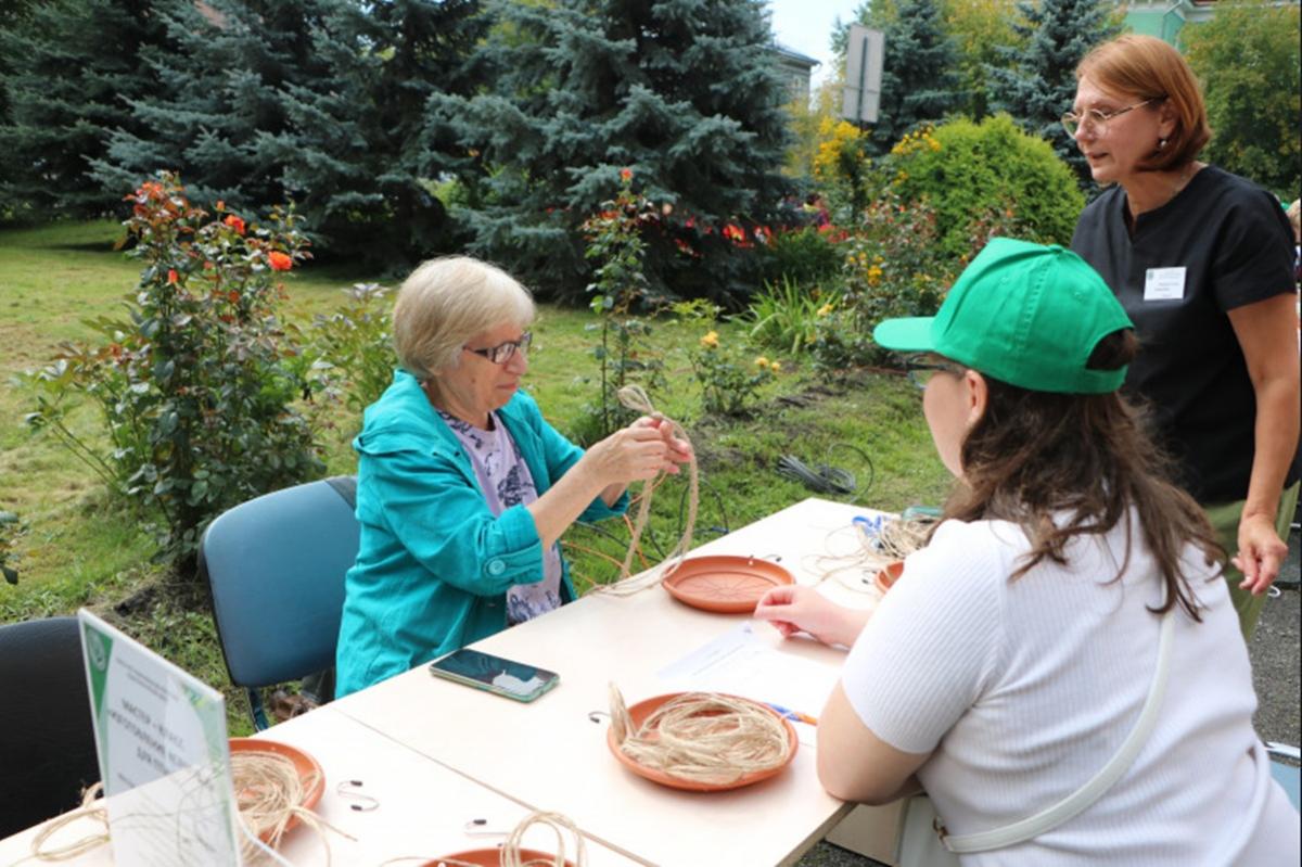 Фестиваль для тех, кто молод душой: в Новосибирске прошёл день активного долголетия