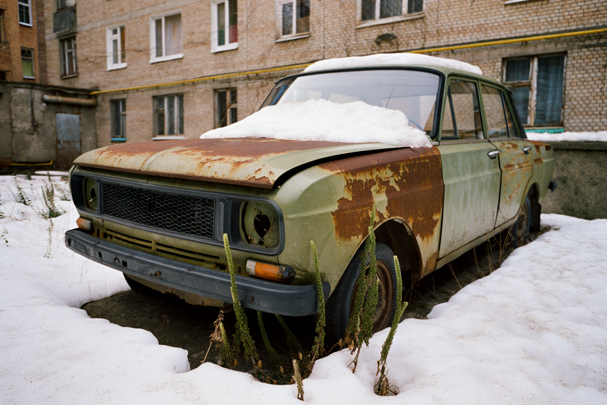 В Подмосковье рассказали, как эвакуировать брошенный автомобиль во дворе