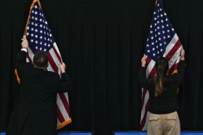 Более трети избирателей-демократов в США назвали свою партию слабой и неэффективной