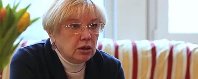 Мать Аршавина обвинила Алису Казьмину в краже €1 млн — Видео