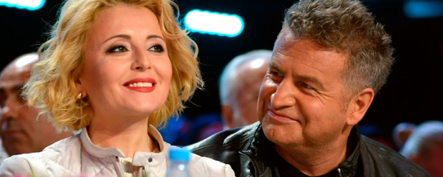 Агутин рассказал, почему не спит вместе с Варум