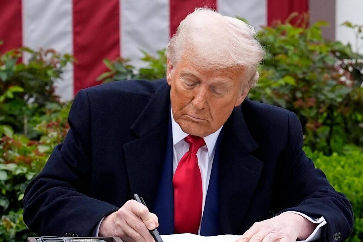 Миллиардер из Америки призвал Трампа отложить введение пошлин