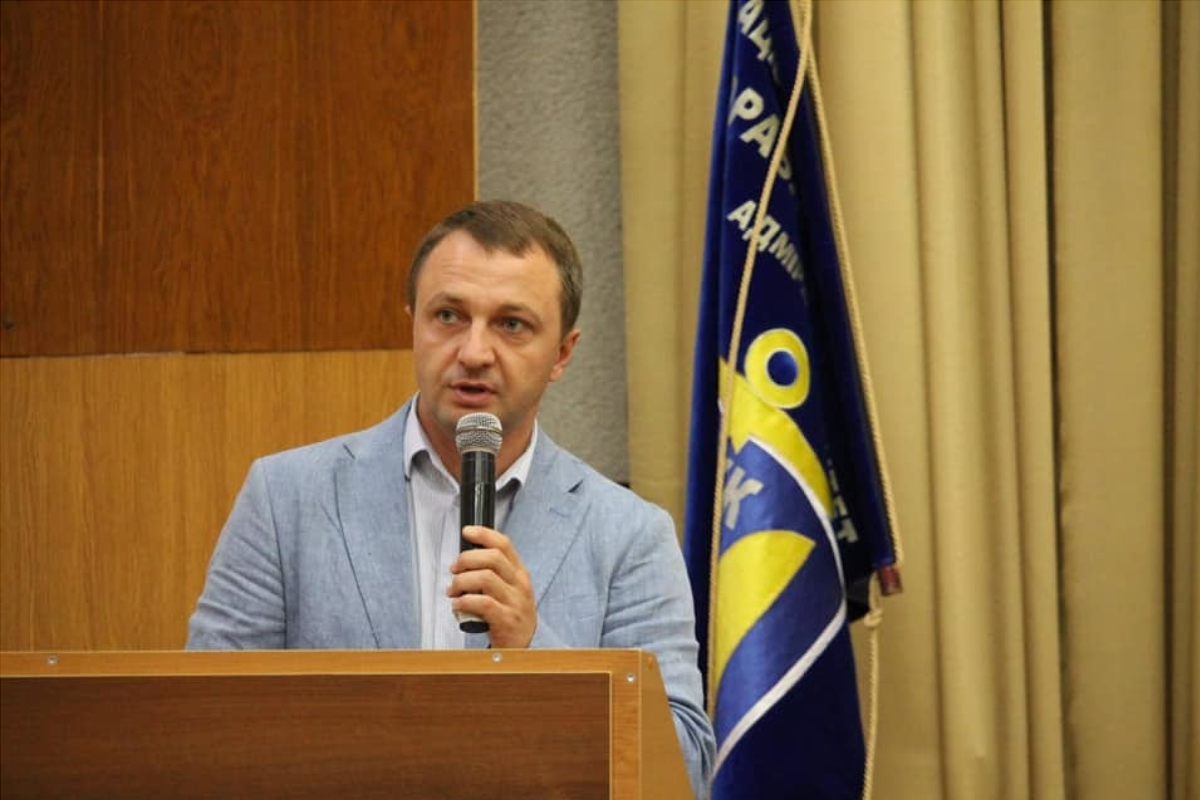 На Украине число детей, изучающих русский язык в школах, резко сократился