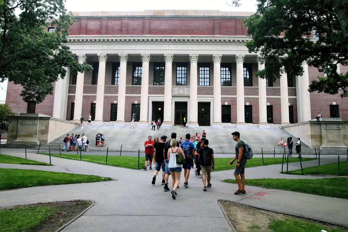 Престижные университеты США создали объединение для борьбы с Трампом