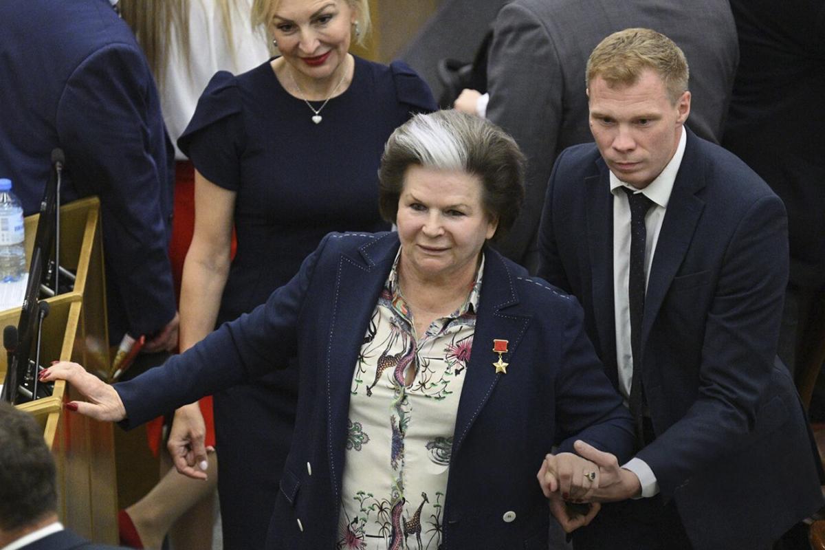 Силы покинули её. Валентина Терешкова упала во время заседания. Что случилось с легендой космонавтики?