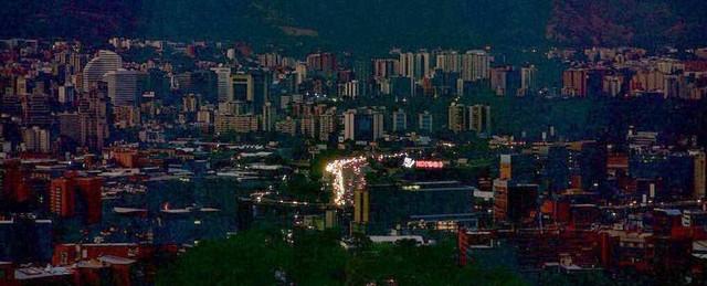 Большая часть Венесуэлы осталась без света из-за саботажа на ГЭС