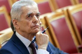 Геннадий Онищенко призвал россиян отказаться от зарубежных поездок в мае