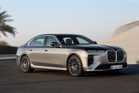 Не просто обновление, а спасение: зачем BMW превратила 7 Series в наземный бизнес-джет и когда она долетит до России