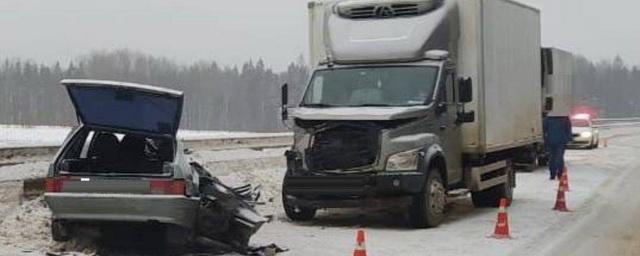 В ДТП в Новгородской области погибла девушка