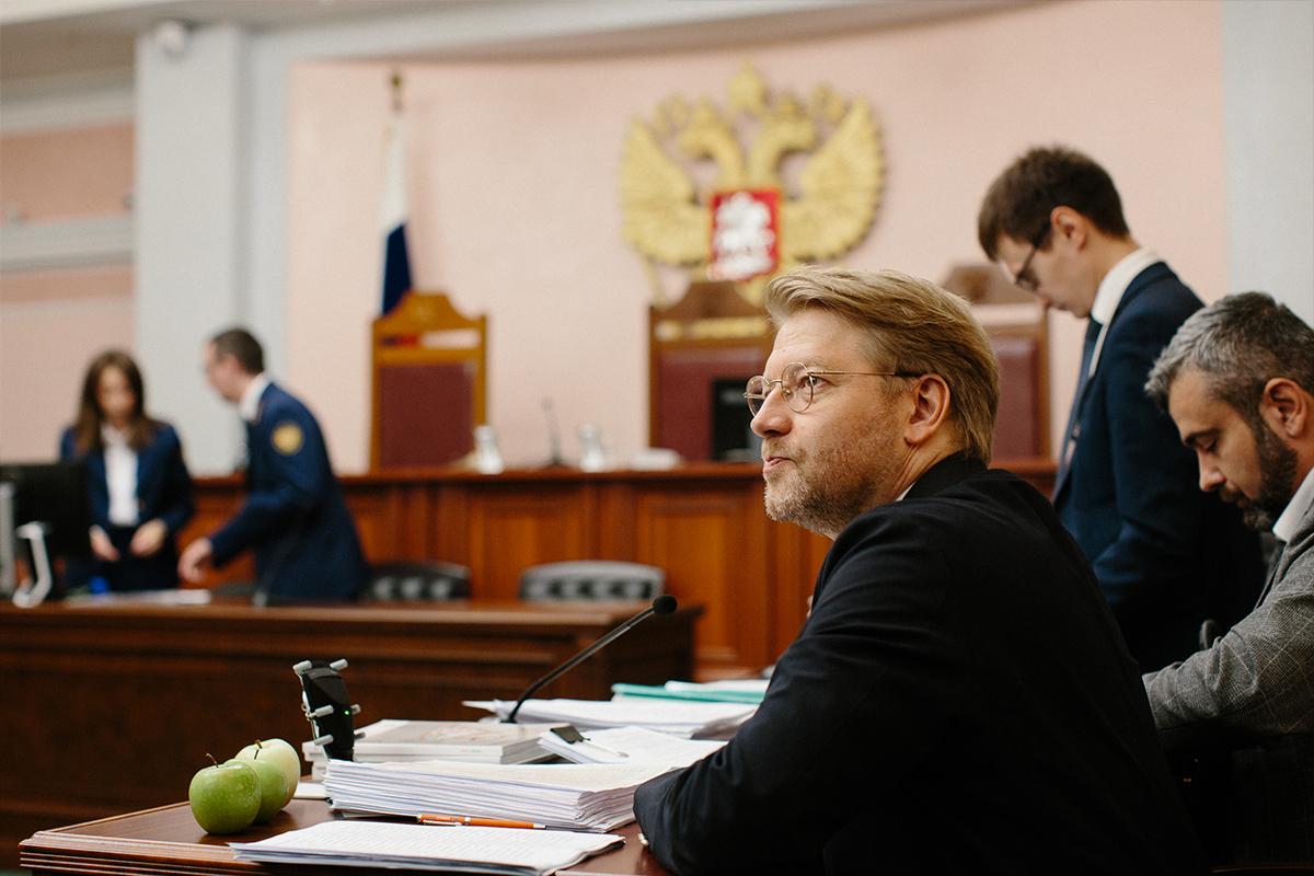 Суд разгромил «Яблоко»: партию Явлинского вышвырнули с думских выборов за ночь и «левые» финансы