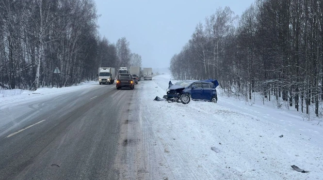 В жуткой аварии под Новосибирском погибли четыре человека, в том числе подросток