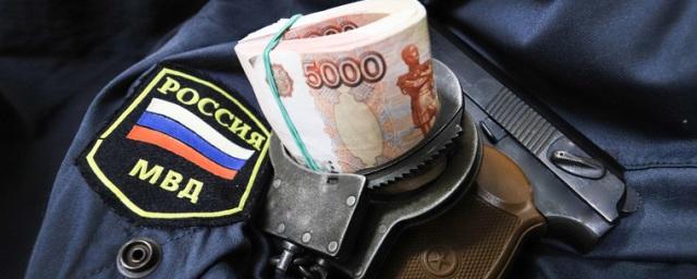 Челябинского экс-силовика заставили вернуть почти миллион рублей, полученных в виде взятки