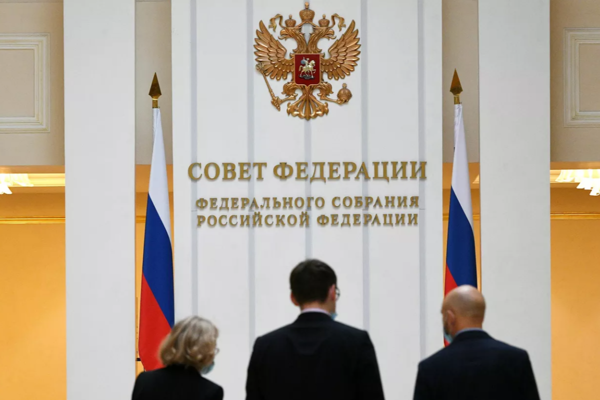 Российский сенатор предложил ужесточить уголовную ответственность за изнасилование