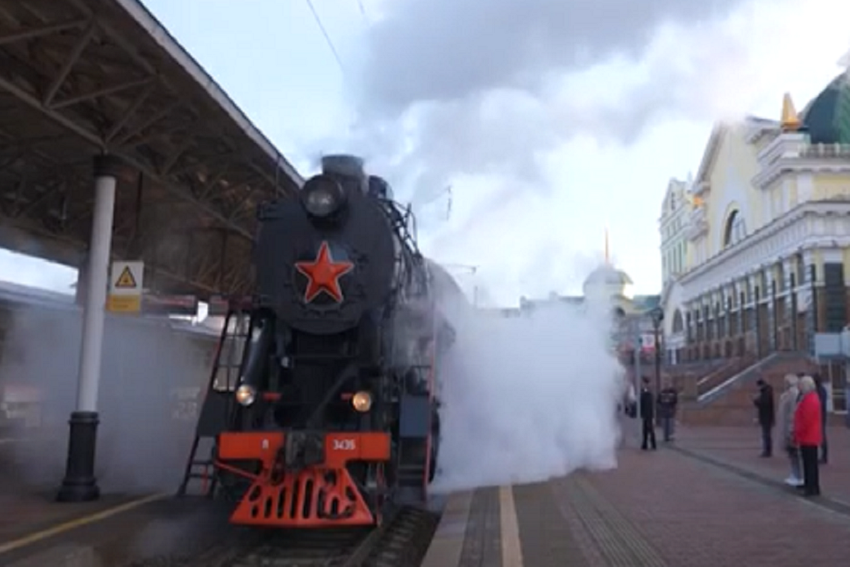 Красноряцам показали восстановленный паровоз «Лебедянка»