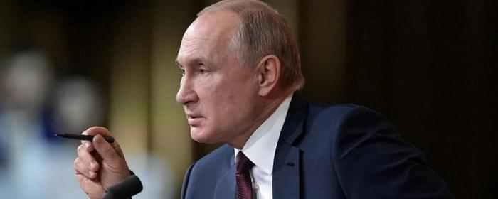 Владимир Путин анонсировал увеличение МРОТ на 18,5 % с 1 января 2024 года