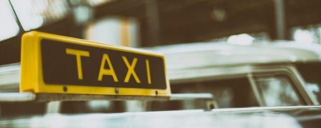 Жители Татарстана могут пожаловаться на таксистов в Миндортранс