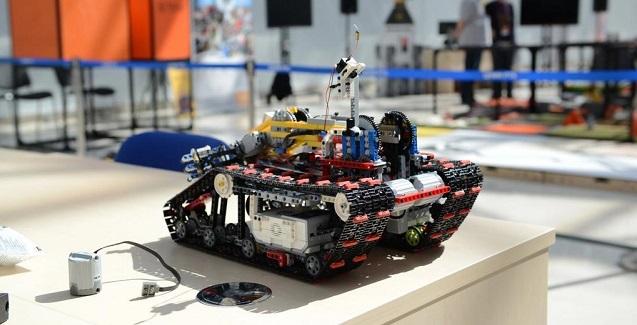 Новосибирские инженеры создали миниатюрного робота для МЧС