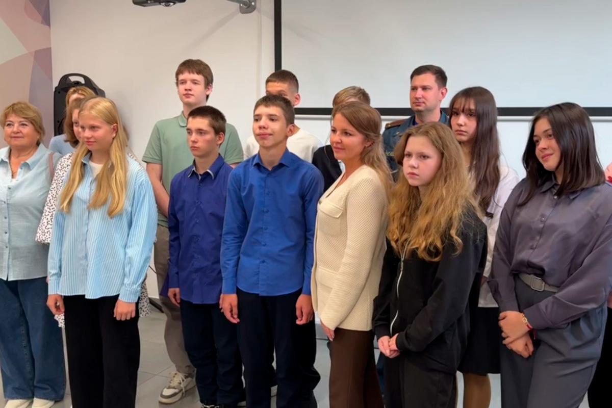 В Рузском муниципальном округе в торжественной обстановке вручили первые паспорта юным жителям