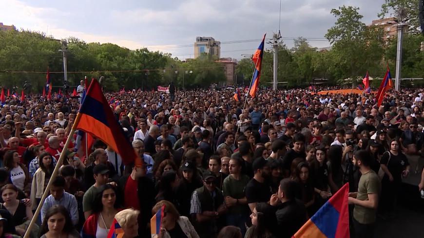 В Ереване задержали 206 человек на акциях протеста оппозиции