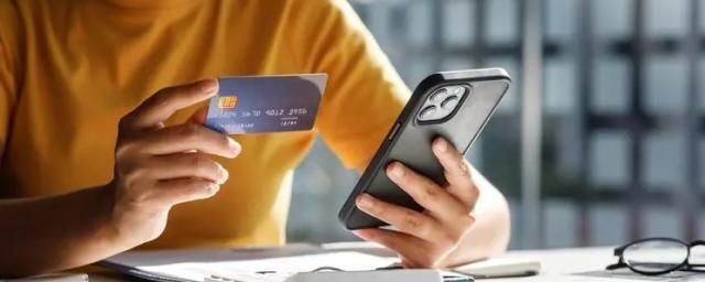 Онлайн-сервисы планируют обязать уведомлять клиентов о списании за продление подписки